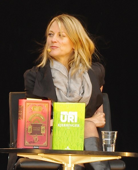 484px-Helene_Uri_at_Oslo_bokfestival_2011.jpg