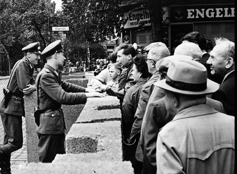 Berlinmuren.historisk.jpg