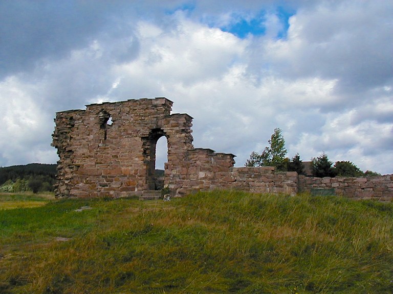 Margaretha_Kirken_Ruin.jpg