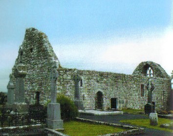 Ruiner av kirken i Killursa i grevskapet Galway