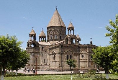katedralen i Etsjmiadzin.jpg