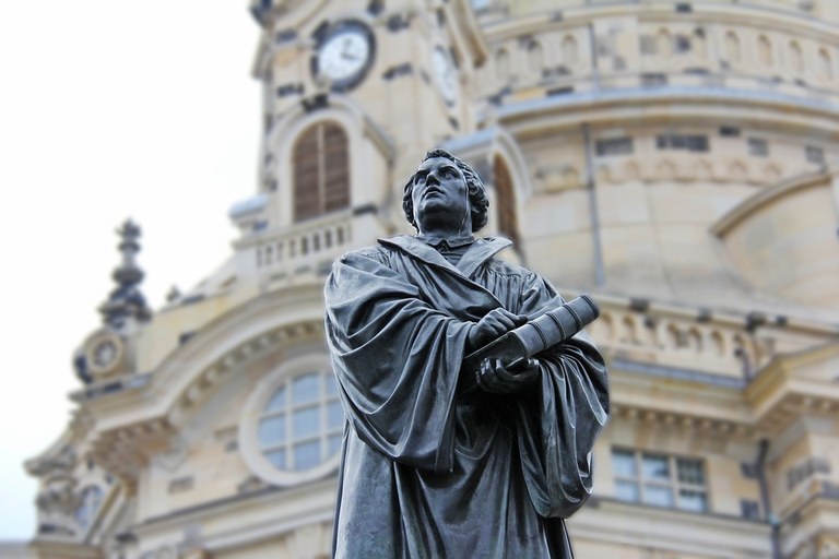 Church-Martin-Luther-Pray-Church-Of-Our-Lady-617287.jpg