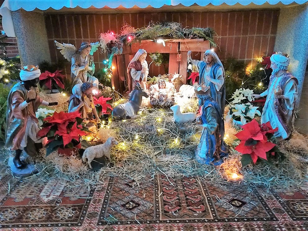 Julekrybbe ved Kristi Freds Kirke Eikeli Hosle.jpg