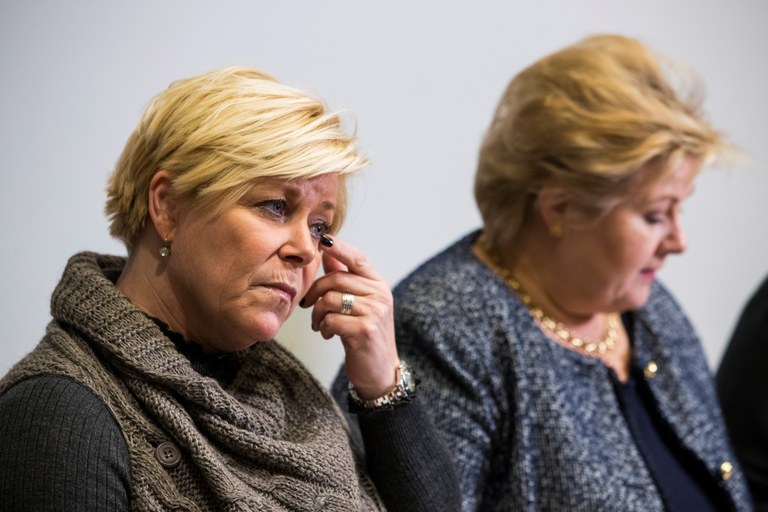 Siv Jensen og Erna Solberg.jpg