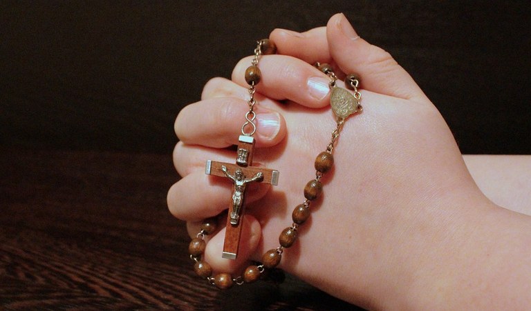 rosary-1211064_960_720.jpg