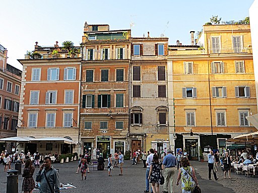 512px-Trastevere_-_Piazza_di_Santa_Maria_-_panoramio_(2).jpg