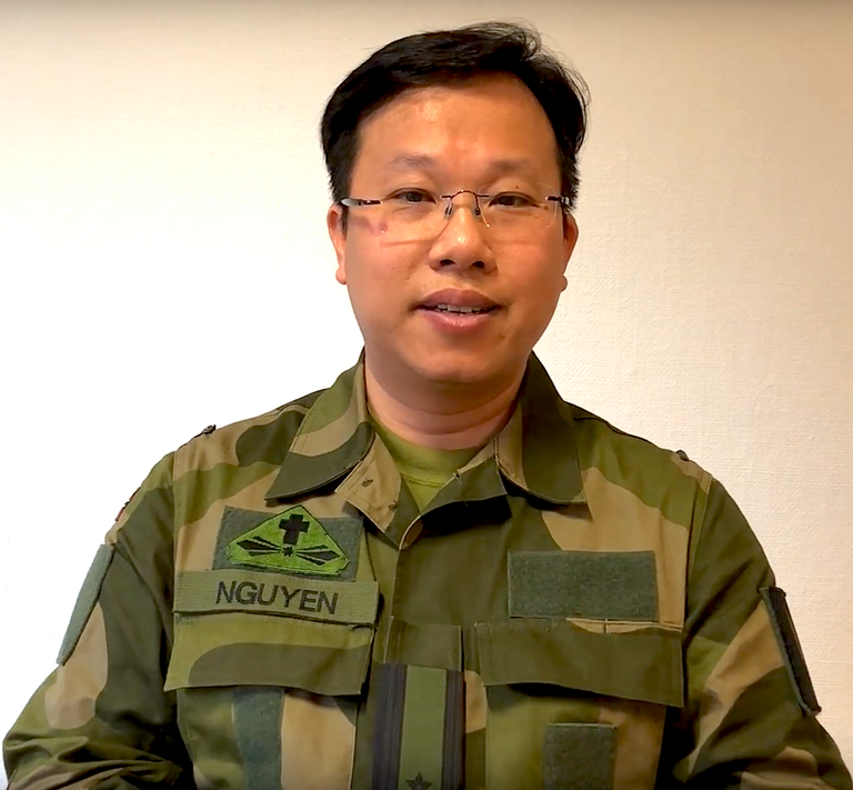 P. Josef Nguyen feltprest.png