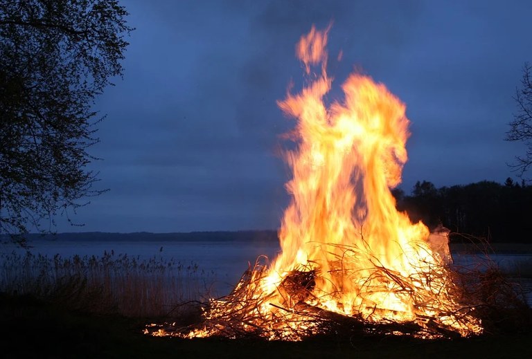 fire-123784_960_720.webp