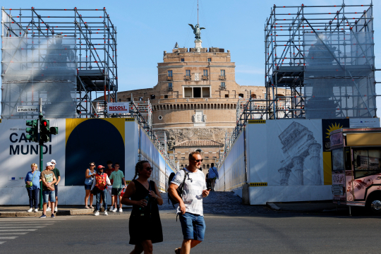 Restaurering av Ponte Sant'angelo, en bro i Roma