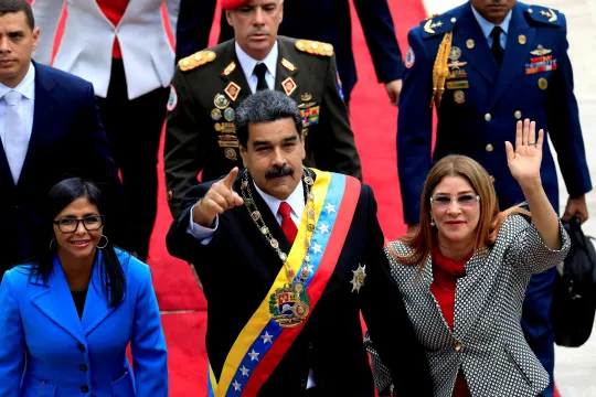 Venezuelas president Nicolas Maduro, hans kone Cilia Flores og andre