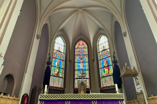 Koret i St. Olav domkirke før Den stille uke 2026. 
