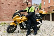 Mgr. Torbjørn Olsen og motorsykkel