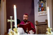 Biskop Fredrik Hansen taler i St. Olav domkirke i Oslo
