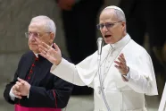 Pave Leo XIV holder audiens i Paul VI-salen
