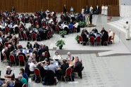 Deltakere under synoden om synodalitet i Paul VI-salen