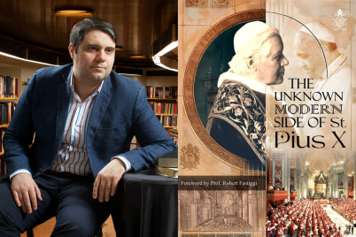 Pedro Gabriel og forsiden av hans bok om pave Pius X
