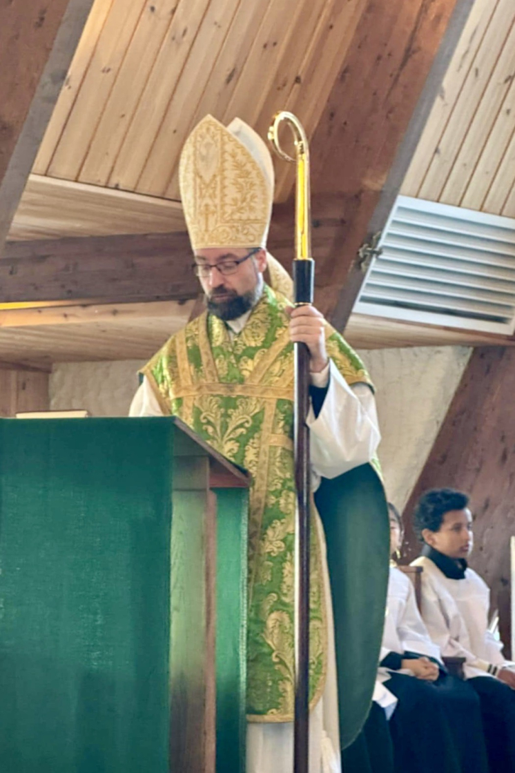 Biskop Fredrik Hansen preker i Mariakirken, Lillehammer.