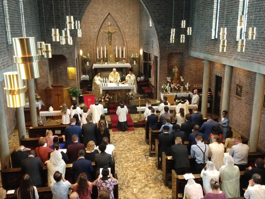 Messe med biskop Bernt i St. Torfinn kirke i Hamar
