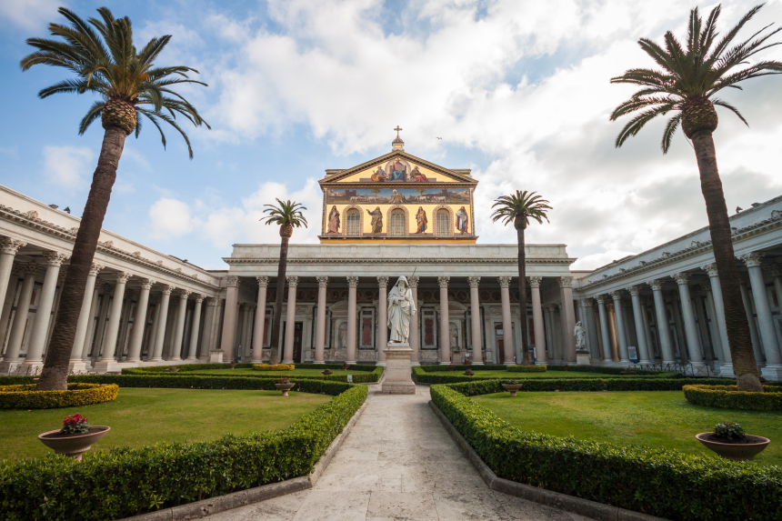Utsiden av St. Paulus utenfor murene i Roma