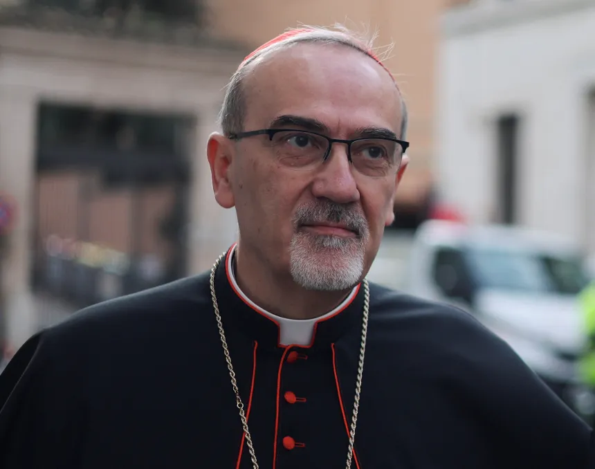 Kardinal Pizzaballa på gaten i Roma