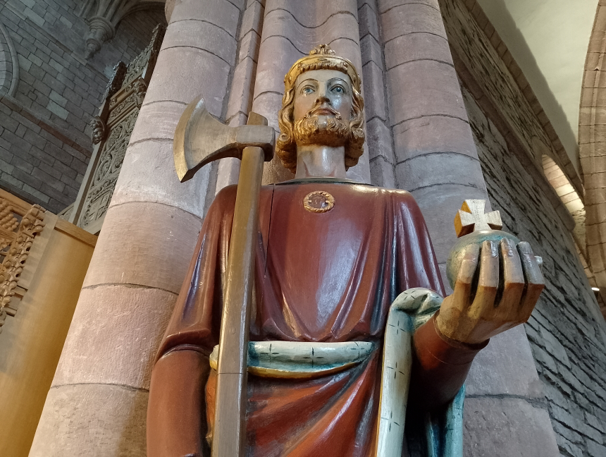 Statue av Olav den hellige
