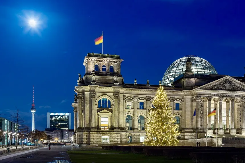 Juletre utenfor den tyske Riksdagen