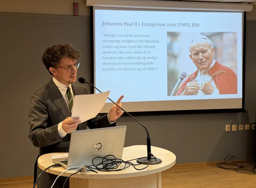 Eirik Steenhoff holder foredrag