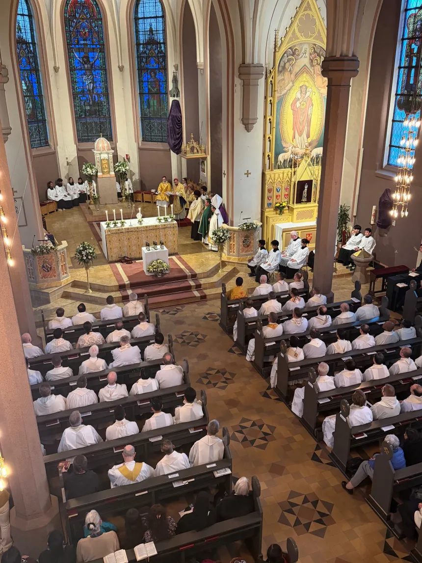 St. Olav domkirke sett fra galleriet under oljevigselsmessen 2026