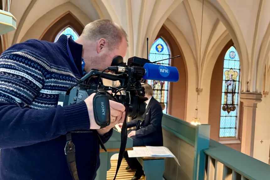 Orgelvigsling påskedag 2026. NRKs fotograf på orgelgalleriet. 