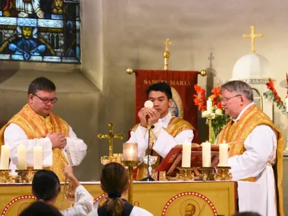 P. Peter Hai Nguyen feirer primissmesse i St. Paul kirke i Bergen