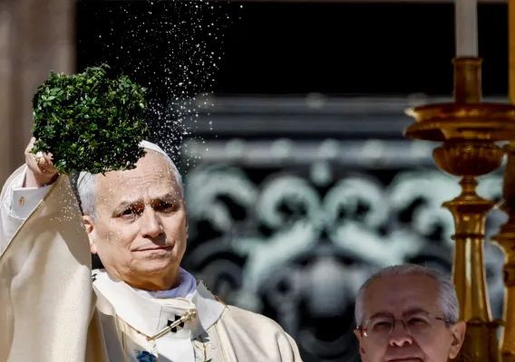 Pave Leo feirer påskemesse på Petersplassen. 