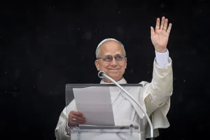 Pave Leo under angelusbønnen søndag 22. mars 2026. 