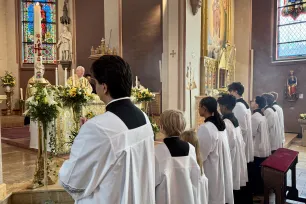 Orgelvigsling påskedag 2026. Biskop Bernt ved alteret. 