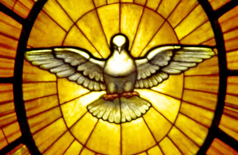 Den Hellige Ånd glassmaleri Peterskirken 